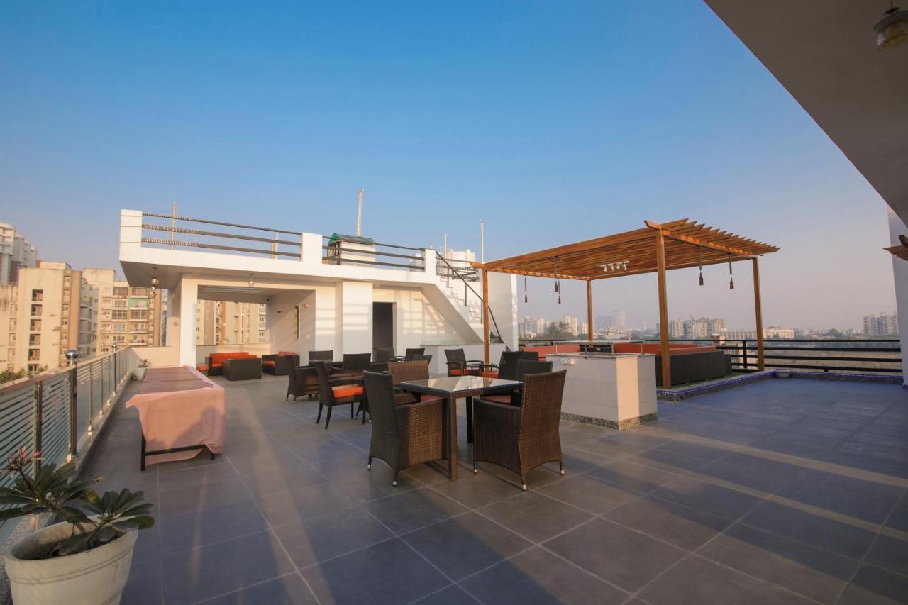 Twin Towers Acomodação com café da manhã Grander Noida Exterior foto
