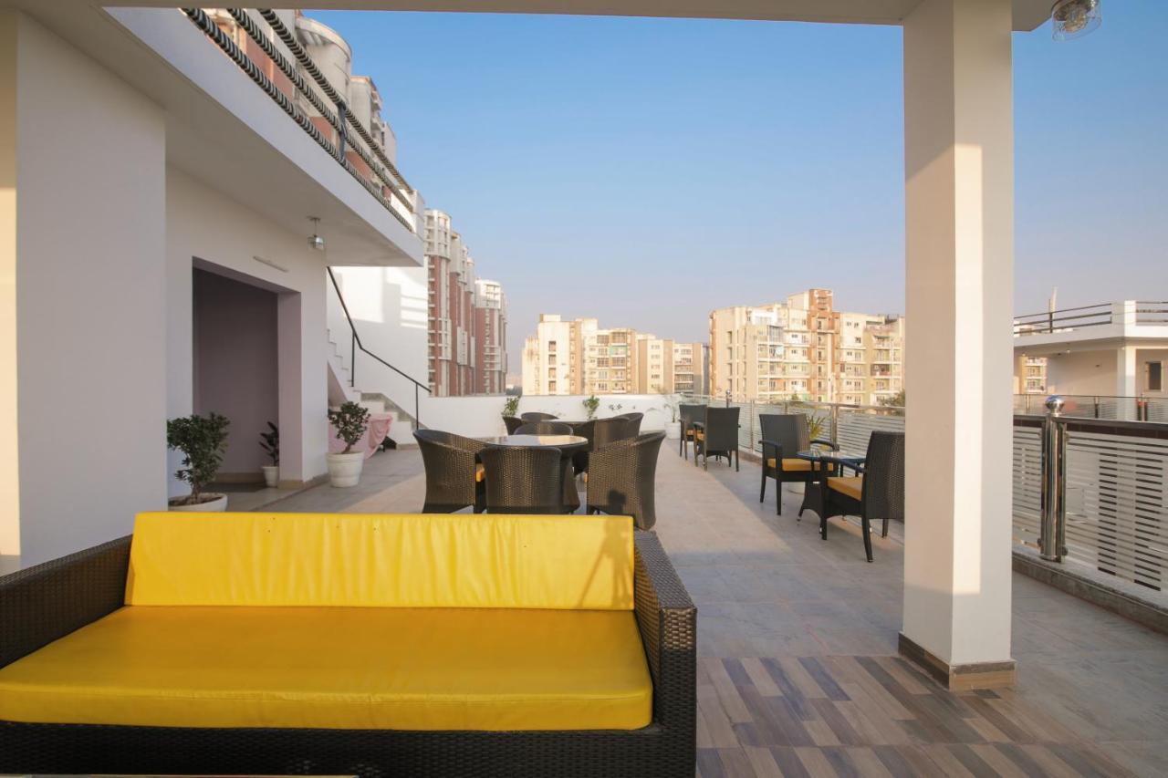 Twin Towers Acomodação com café da manhã Grander Noida Exterior foto